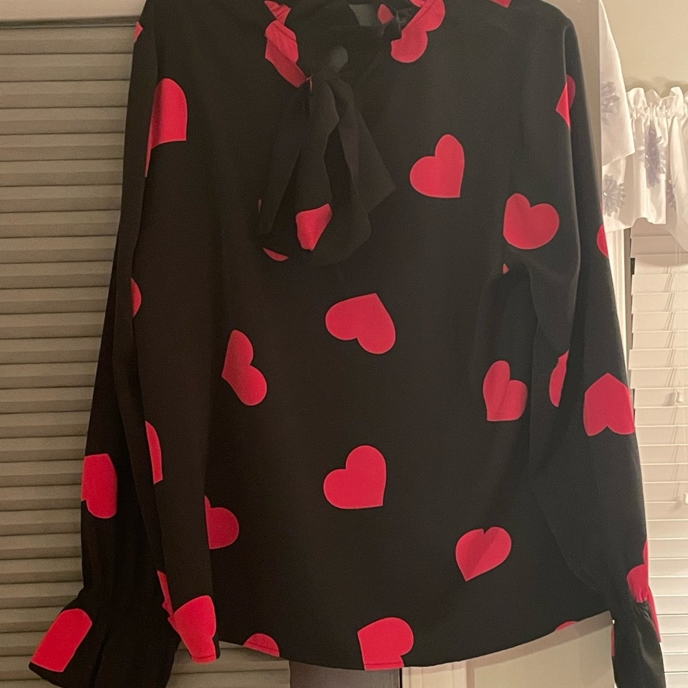 Studio Park x  Shawn Killinger  Women’s Woven Long Sleeve Black Heart Top  Large - Picture 9 of 10